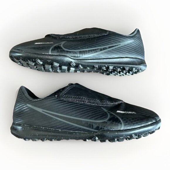 Nike Kids Mercurial Indoor Turf Soccer Shoes Size 11 C Black Low Top GUC - Picture 1 of 11